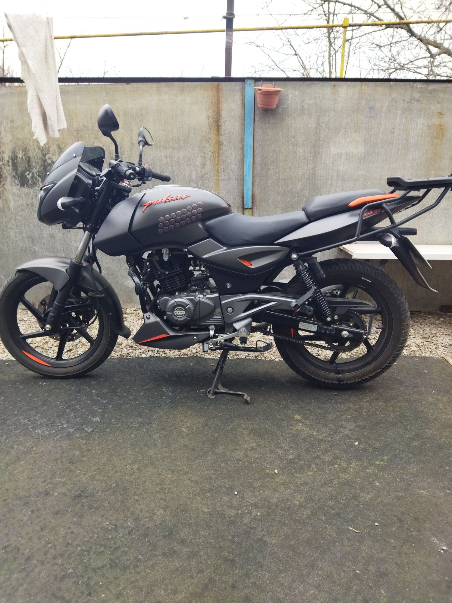 Мотоцикл BAJAJ Pulsar