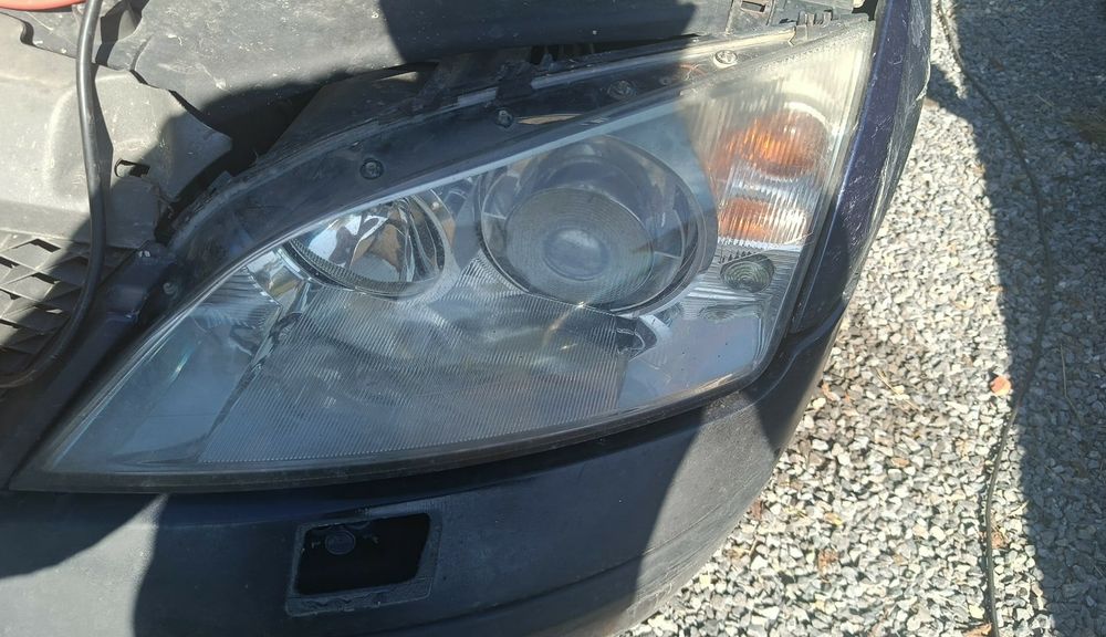 Lampa do Forda Mondeo MK3