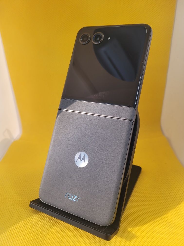 Razr 2024 8/256 gb
