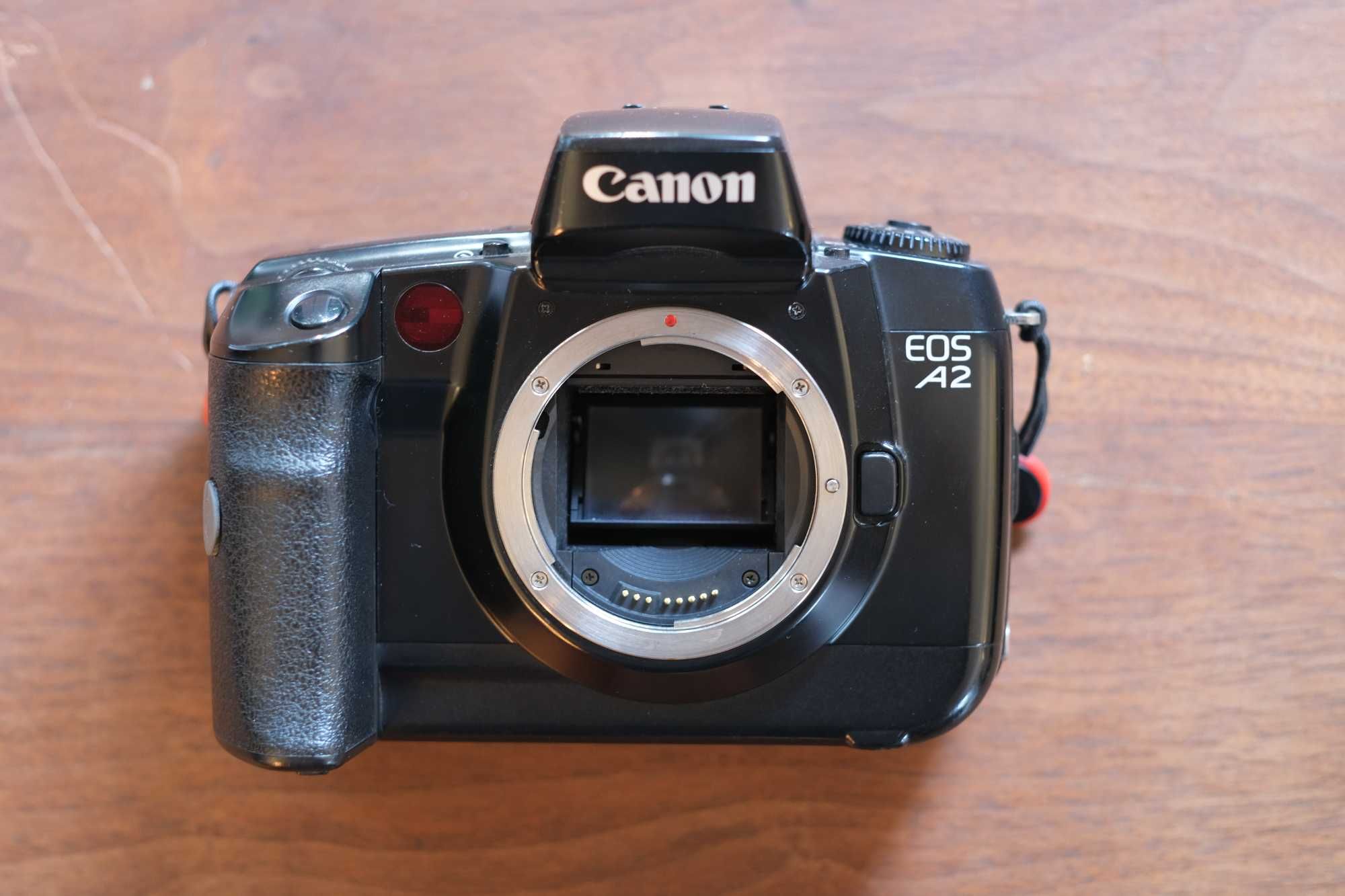 Canon A2 também conhecida como EOS 5 - Câmara Analógica 35mm