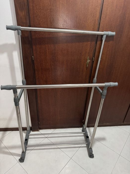 Chariot duplo para pendurat roupa.