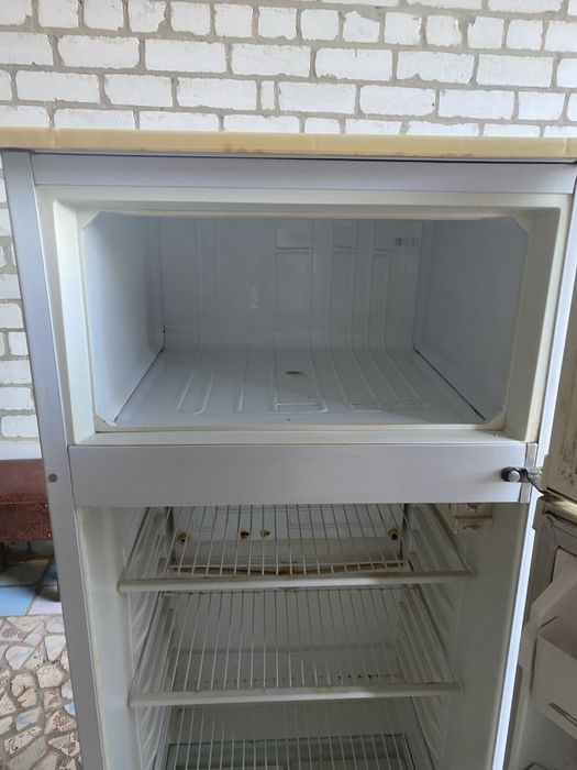 Холодильник у гарному робочому стані Nord