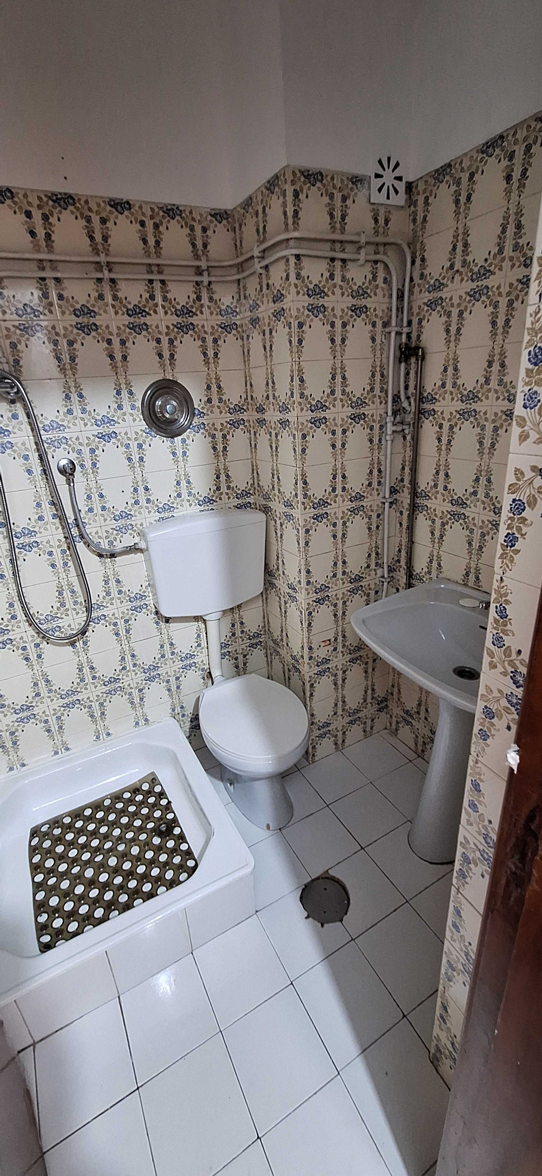 Vende ou aluga-se escritório na av.Fernão Magalhães