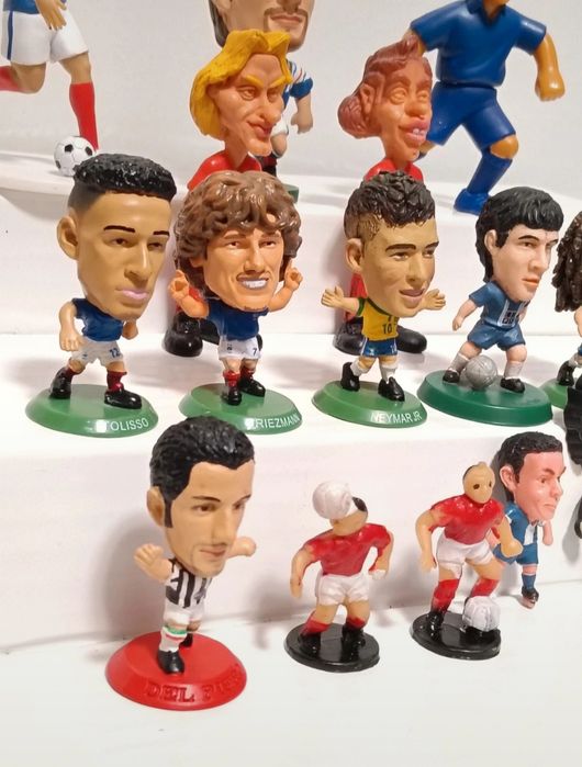 Lote 15 figuras futebolistas jogadores de futebol