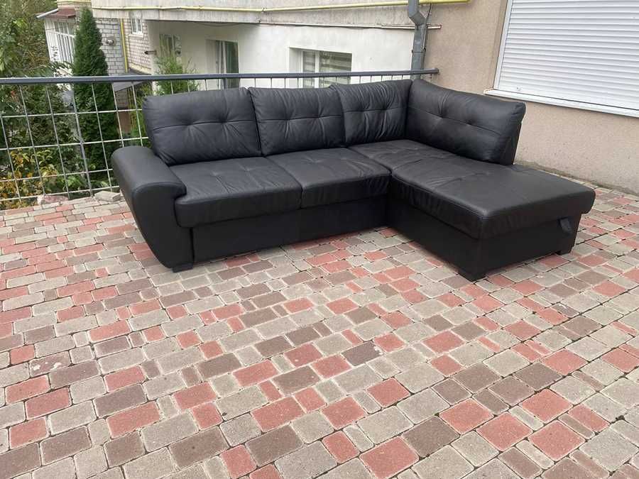 Знижка!!! Продам шкіряний куток. Чорний. Диван розкладний.