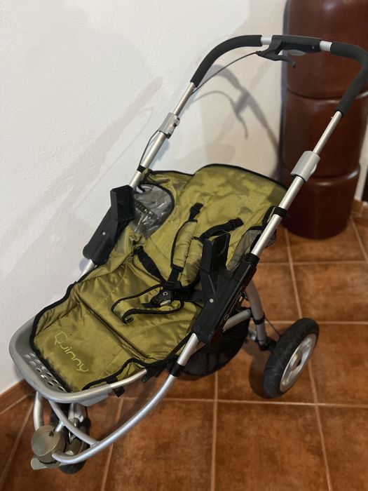Carrinho de Bebé c/ Ovo