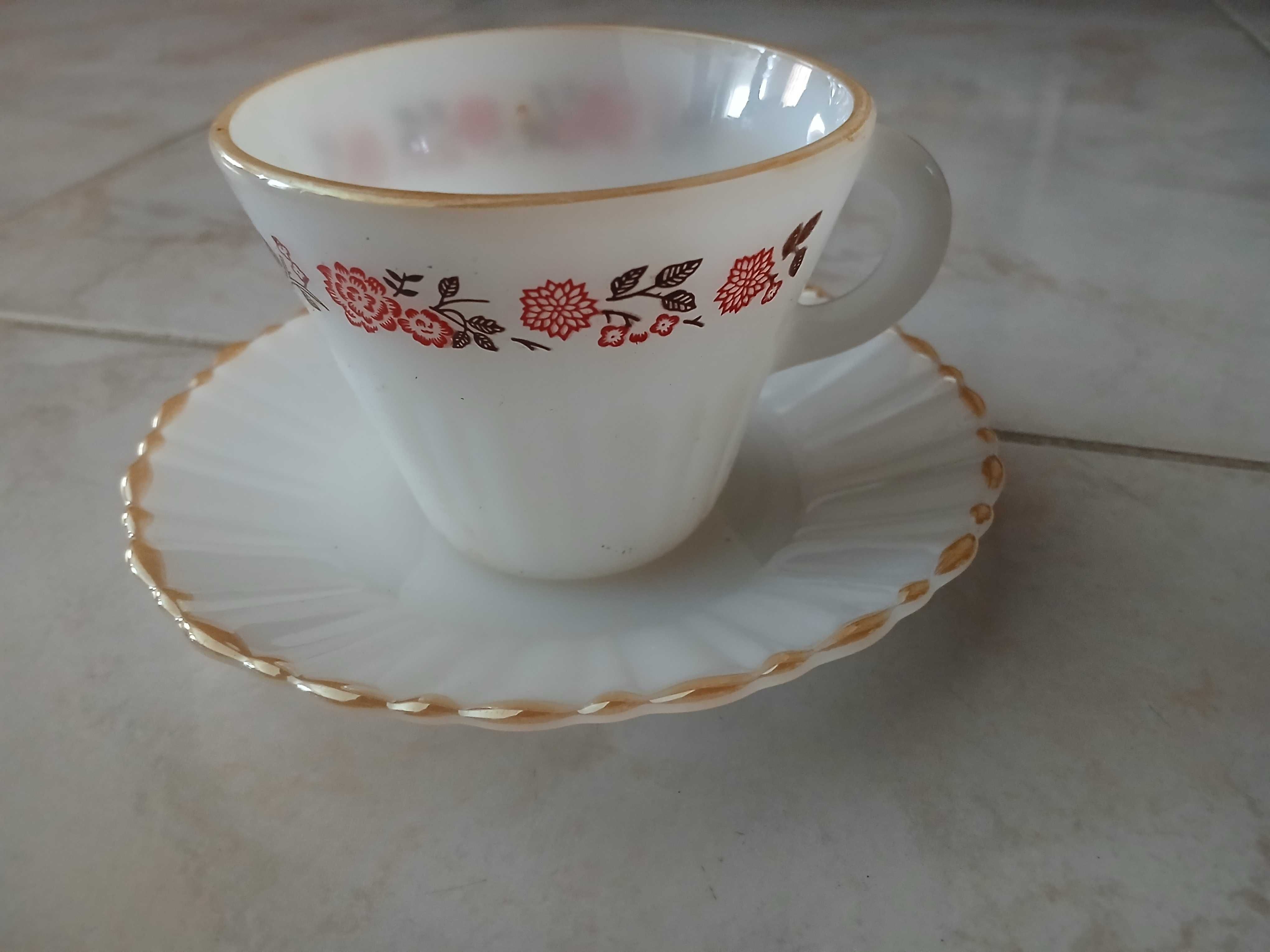 Conjunto de chávenas de café vintage