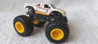 Hot wheels monster truck 1/64