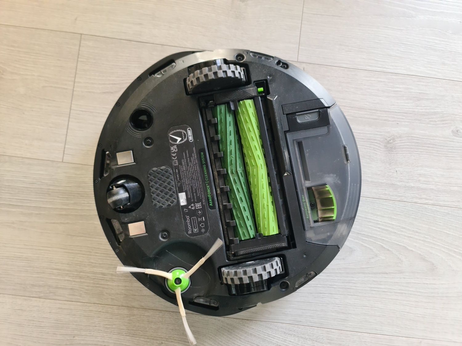 iRobot Roomba i7+