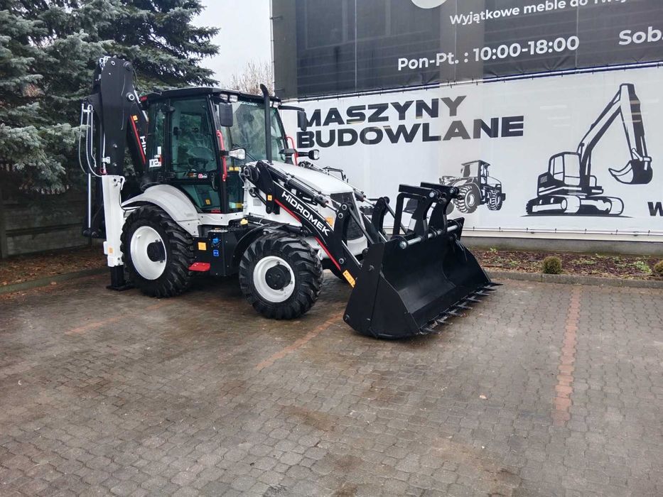 Wynajem maszyn budowlanych – minikoparka z młotem, wiertnicą, walec