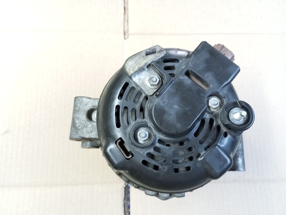 Генератор 2.0 2.4 Honda Civic Accord Cr-V Denso