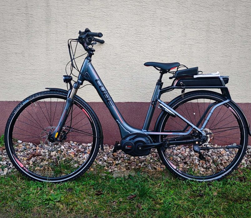 Rower ze wspomaganiem elektrycznym Cube Touring Pro System Bosch