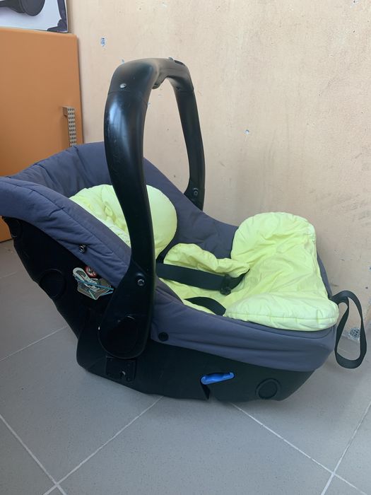 Автокрісло з народження