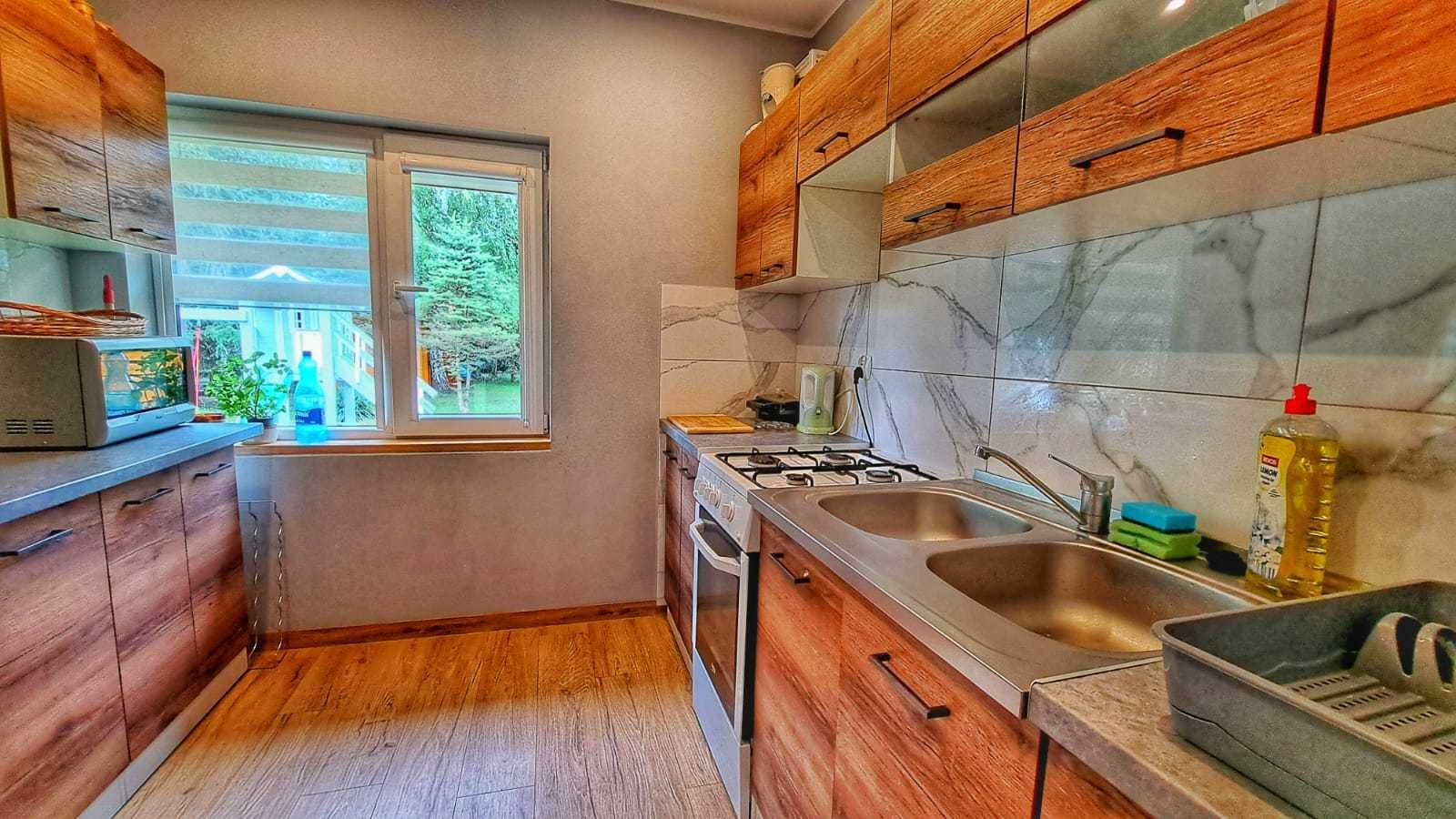 Całoroczny duży domek z DARMOWĄ Sauną i Jacuzzi nad rzeką - Bieszczady