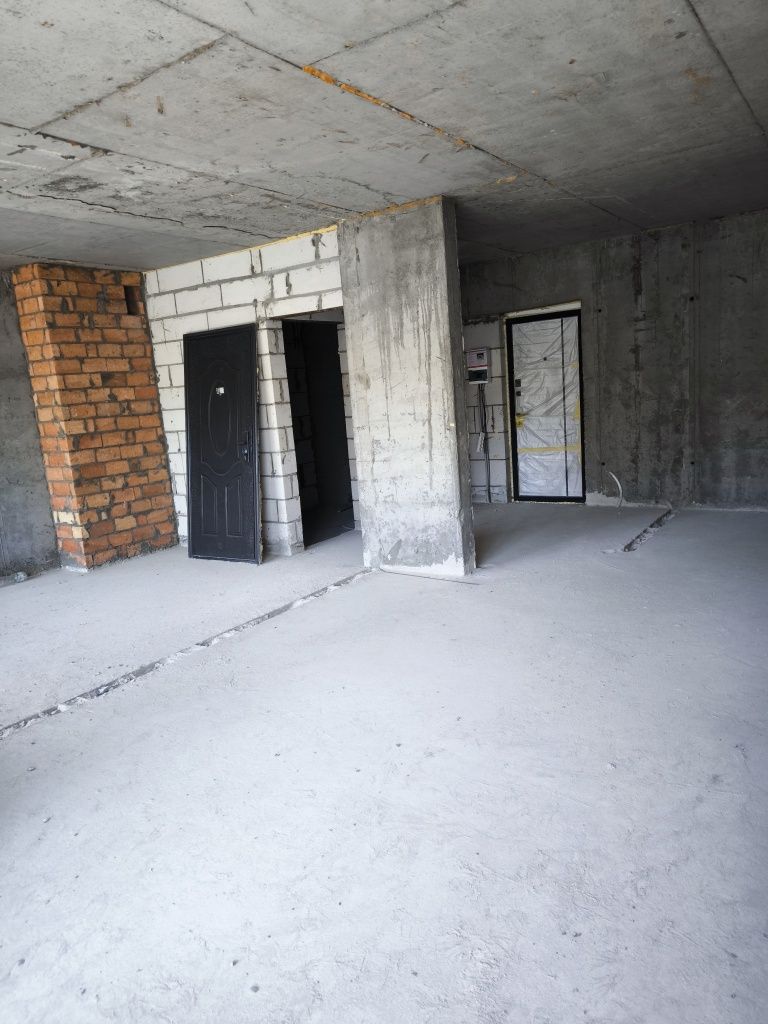 Продаж 1-ї кімнатної квартири після будівельників у центрі міста