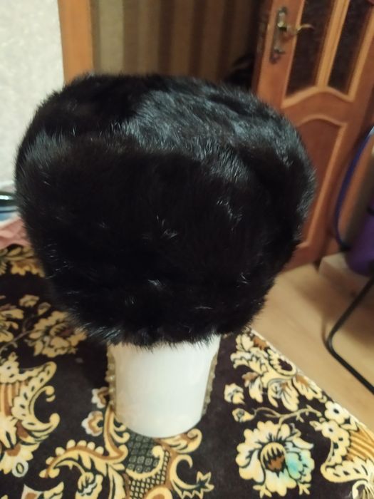 Шапка норка цельная.