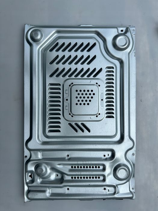 Blacha osłonowa wnętrza mikrofalówki BEKO MOC201103S