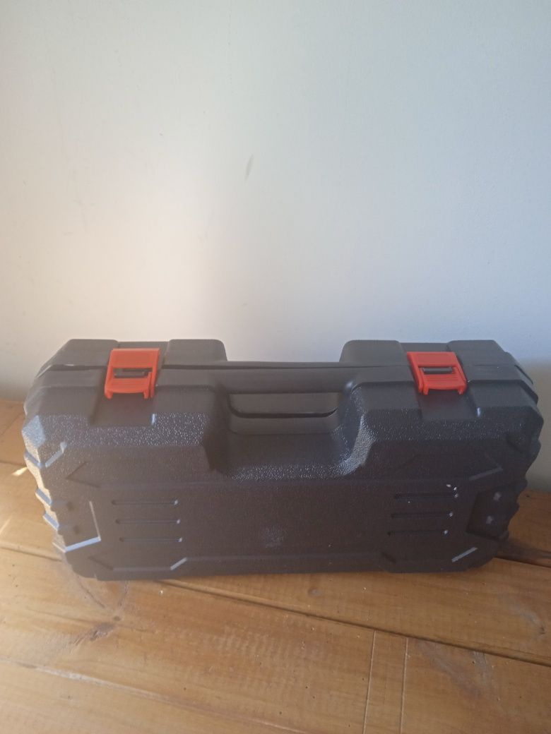 Mini motoserra a bateria