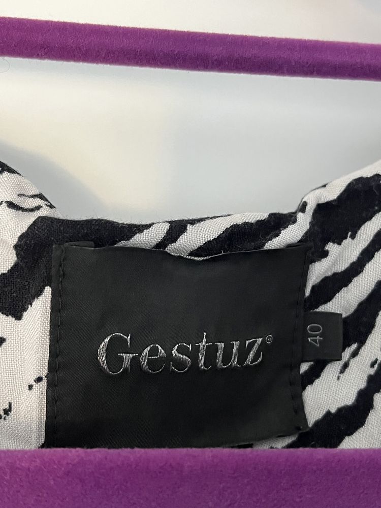 Gestuz 40 L letnia bluzka koszulka bez rękawów w zebrę