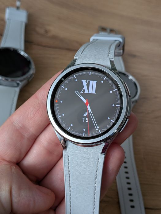 Samsung Galaxy Watch 6 Classic 47mm •