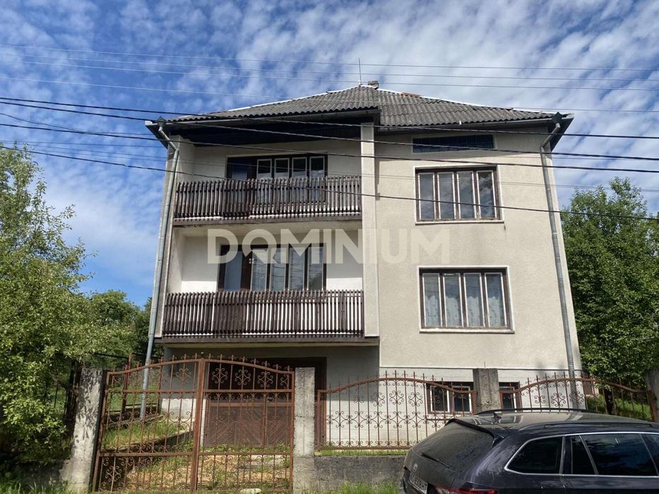 Продається 2 поверховий будинок у с. Нижнє Селище