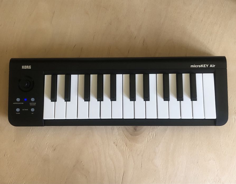 Продам usb/bluetooth midi-клавиатуру Korg microKey 2 Air 25.