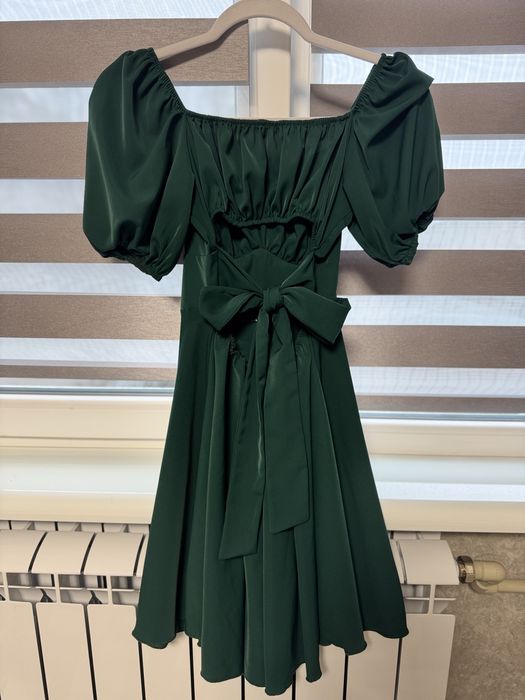 Зелена сукня нова