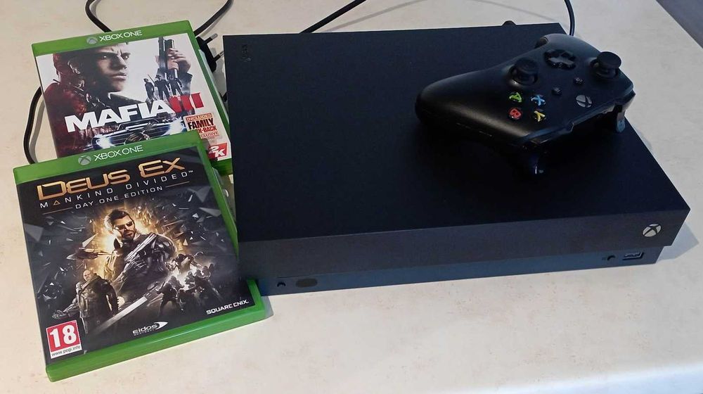 Sprzedam konsolę XBOX One X