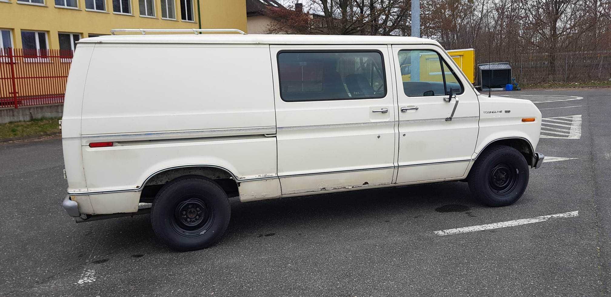 Ford Econoline 150