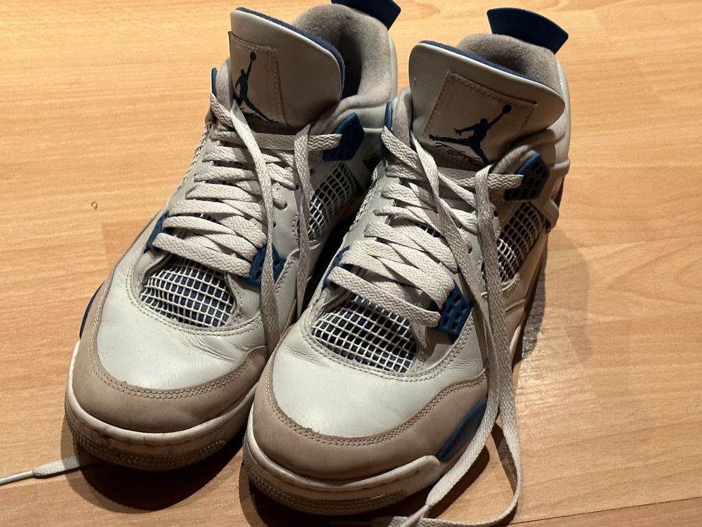 Air Jordan 4 Industrial Blue