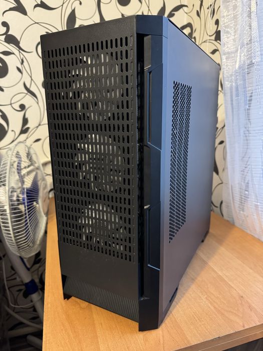 Frontier Malavi Mesh + 3 rgb вентилятори