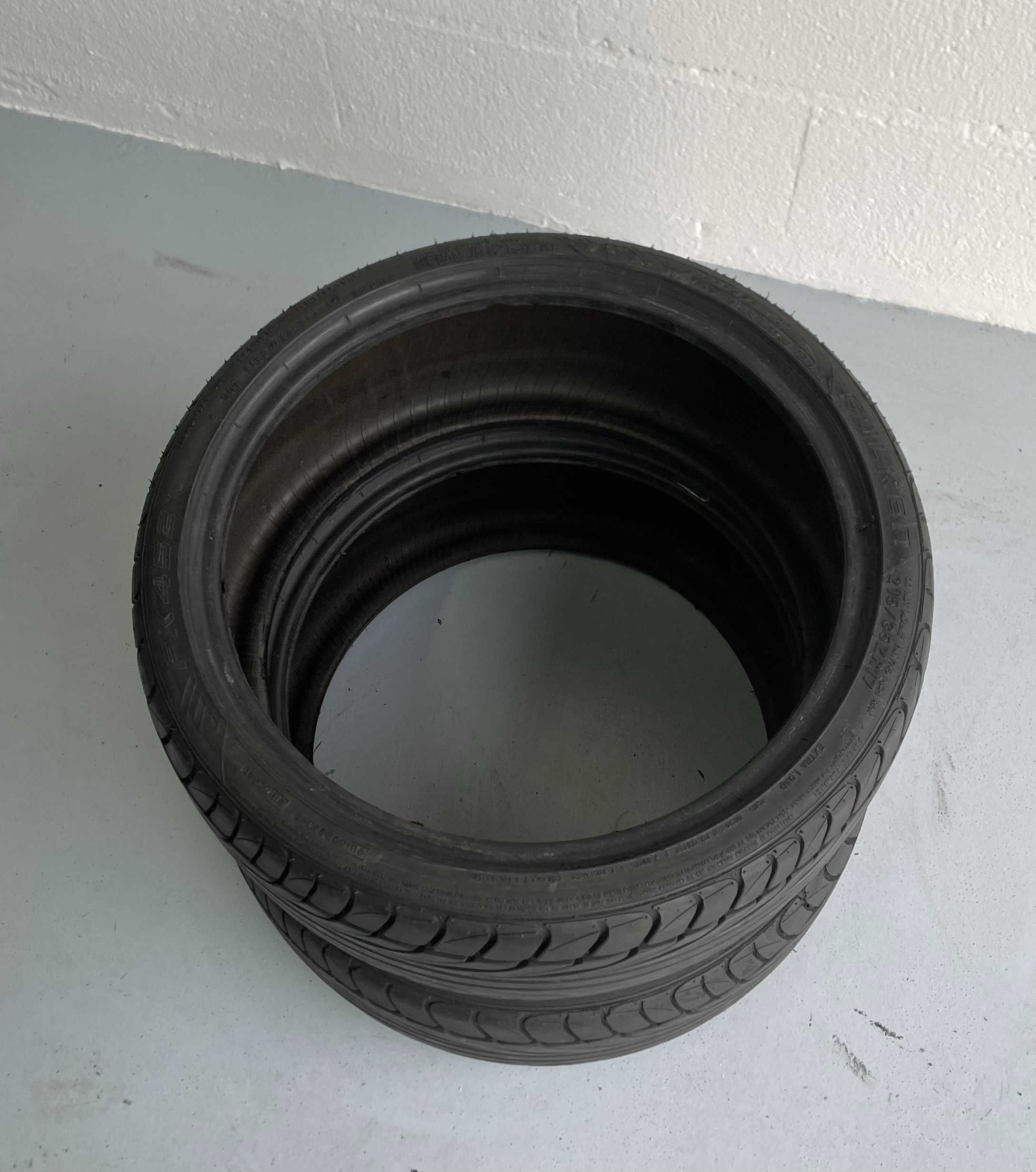 Pneus Usados
FALKEN FK 452 - 215/35/17  50€ CADA