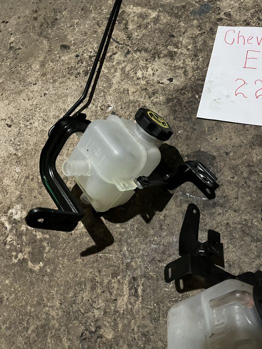 Bolt euv 22-23 розширювальний бачок охолодження