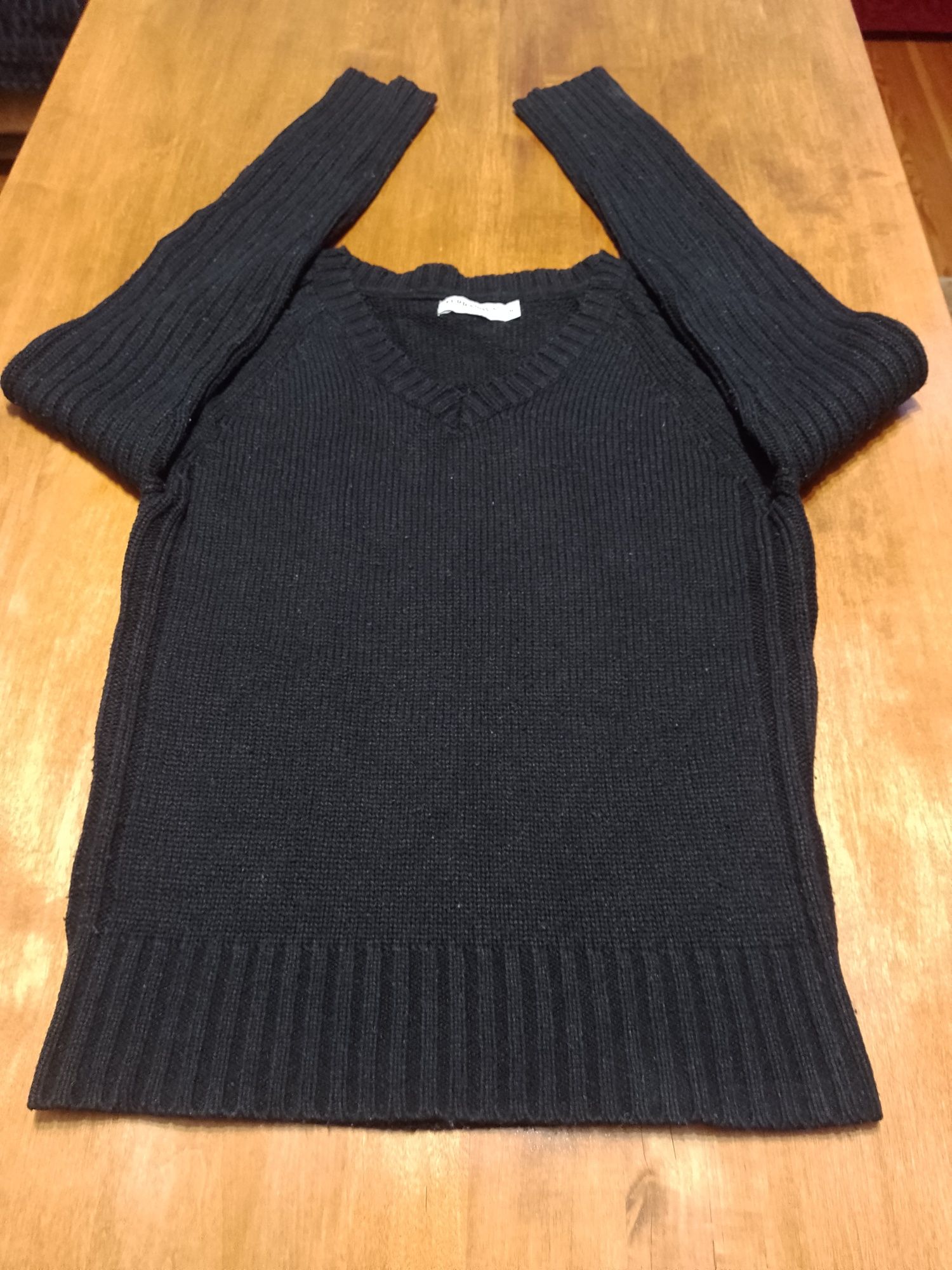 Czarny sweter terranova M