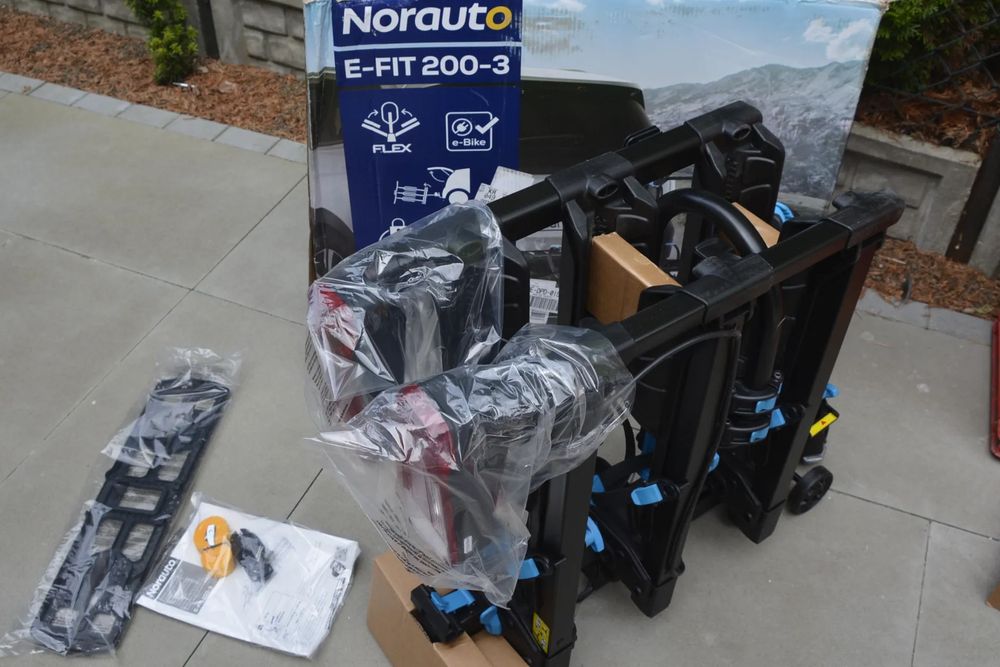 Norauto na 3 rowery na hak odchylany na klucz na elektryki