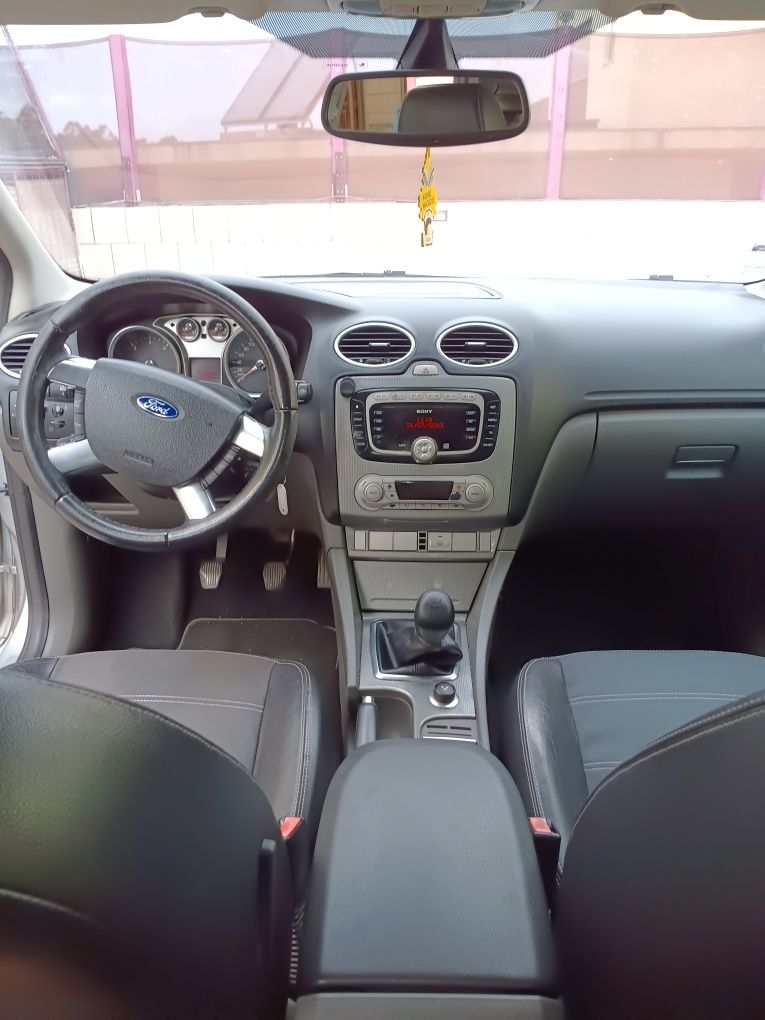 Foŕd focus 1600 diesel 5 lugares 5 portas Novembro 2008 impecável