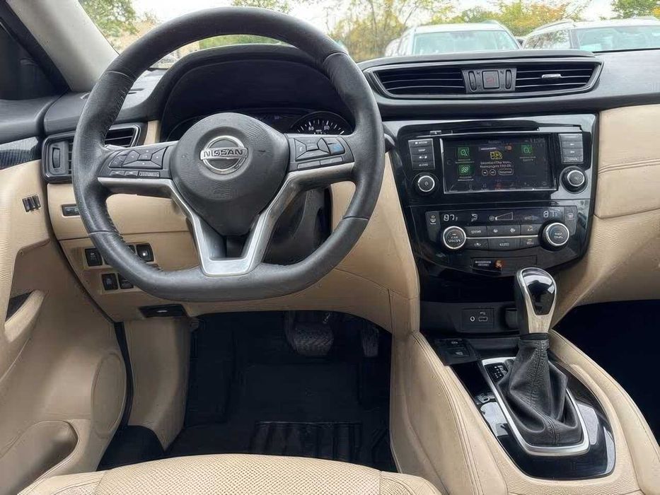 Nissan Rogue SL      2019