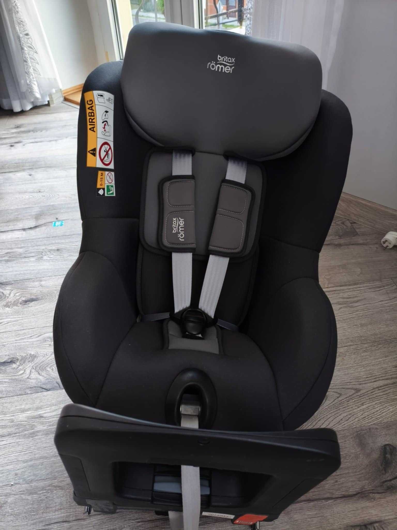 Britax Romer Dualfix M iSize Fotelik RWF 0-18kg 61-105cm