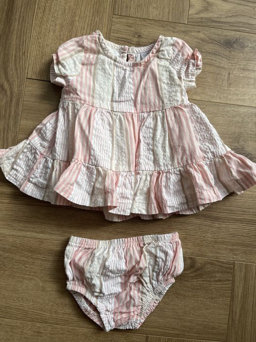 Nowa sukienka w pastelowych kolorach