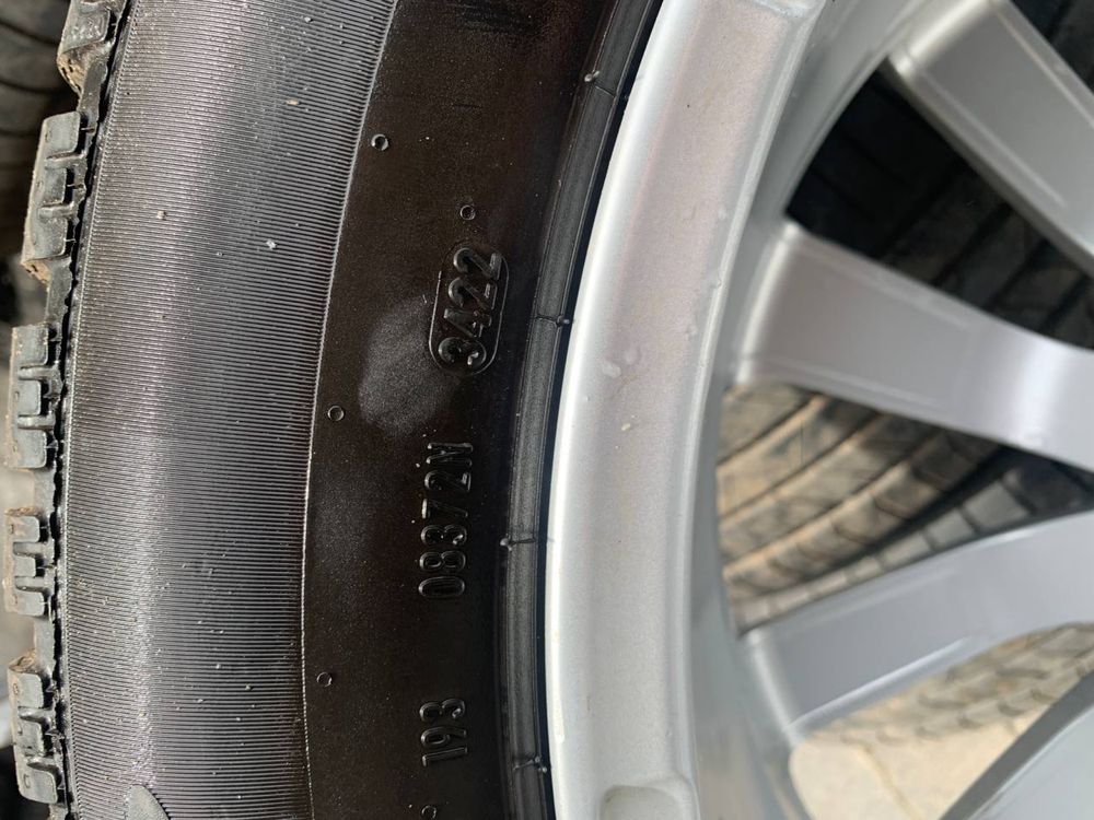 Комплект коліс шини диски 235/55/R19 PIRELLI до