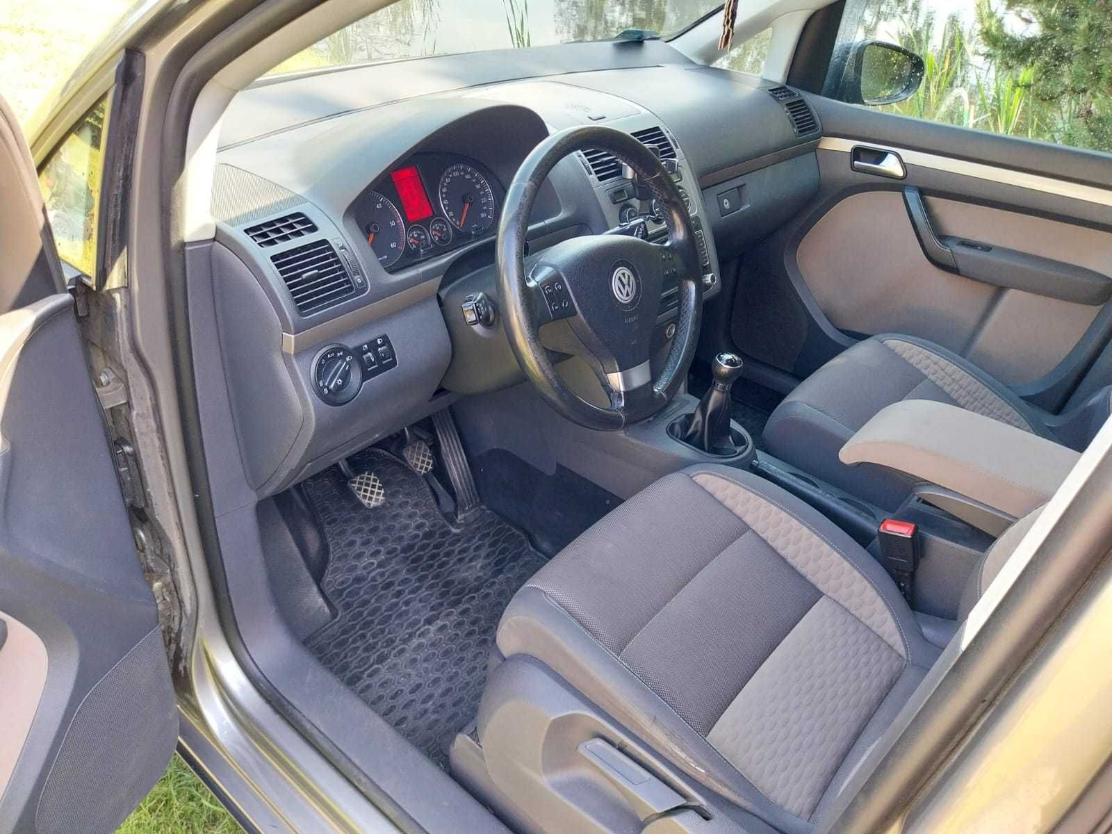 VW Touran Cross TDI
