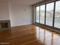 Penthouse T3 em Matosinhos com varandas