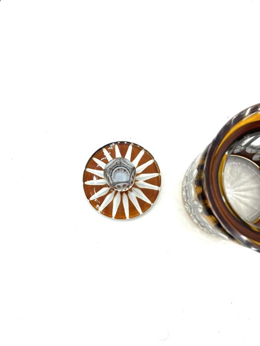 Bomboneira em cristal lapidado