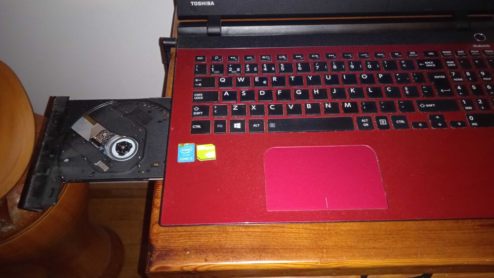 Portátil Toshiba Satellite L50-c x64