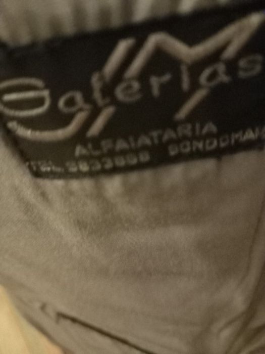 Casaco clássico cor preta