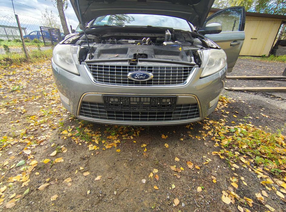 Ford Mondeo Mk 4 zderzak przedni T6 spryski na lampy PDC
