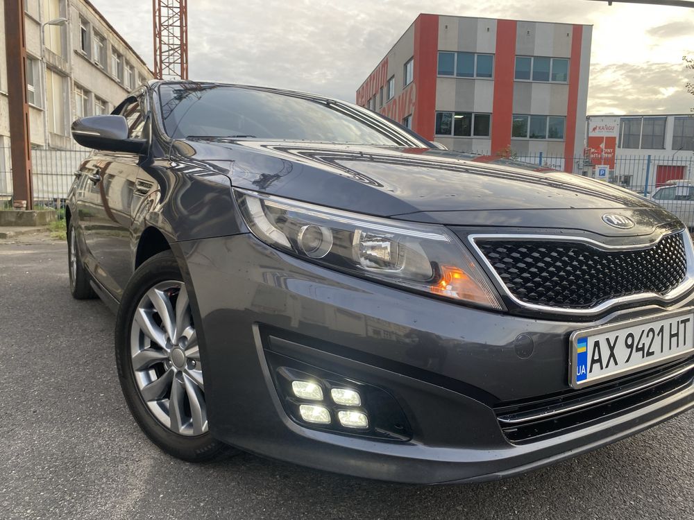 Продаю власний автомобіль Kia K5