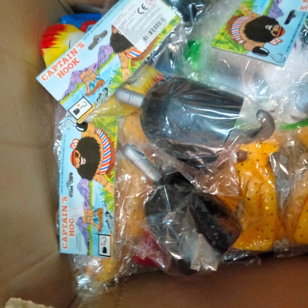 Lote artigos Halloween e carnaval. Preço desde 0.50€ peça