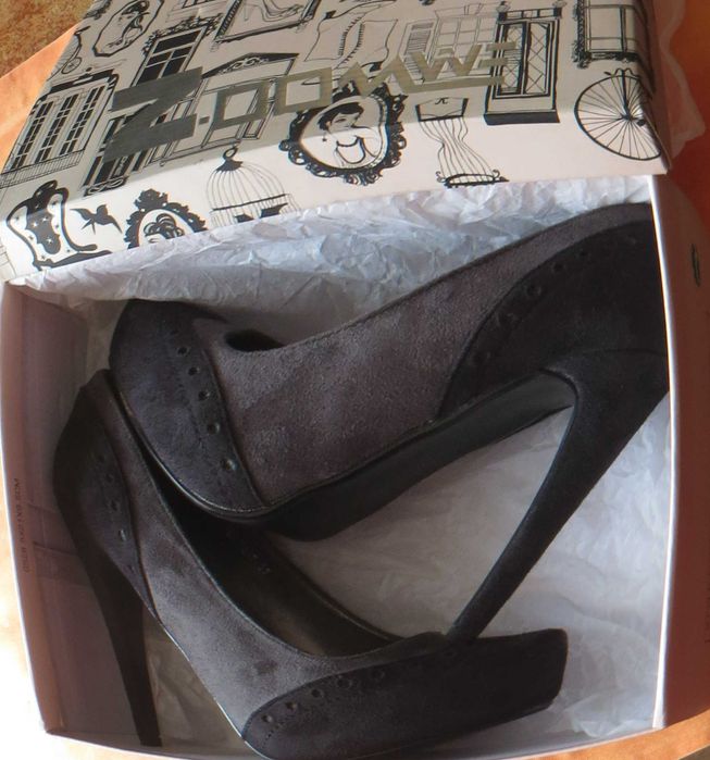 Sapatos Camurça Preto e Cinzento, Salto Alto - Nº 37