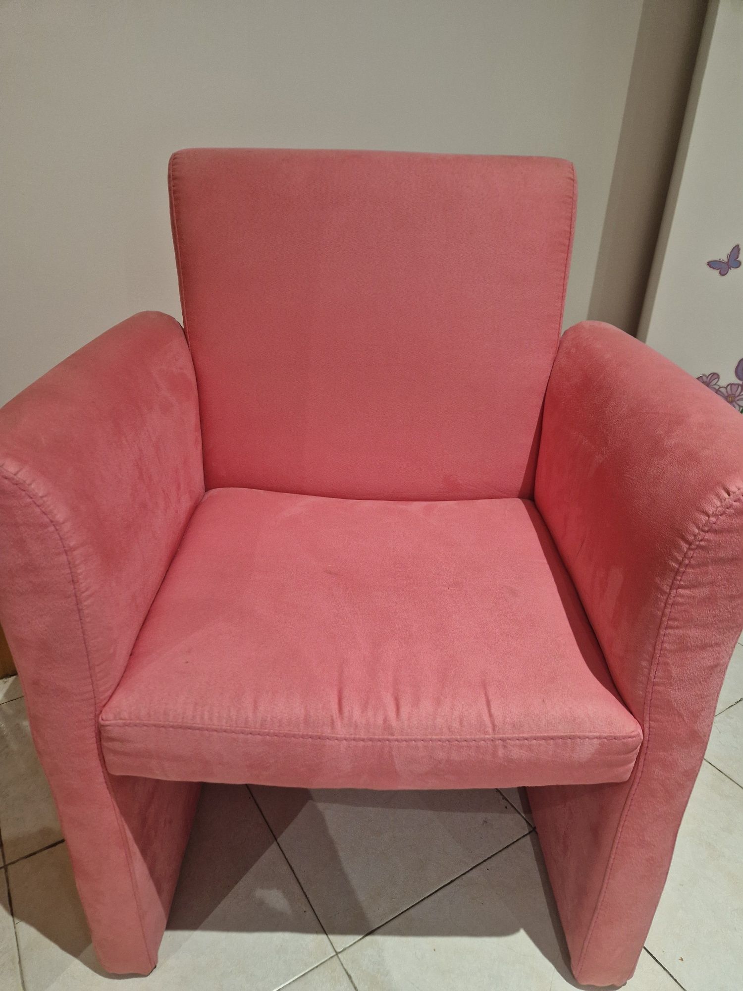 Vendo cadeirão rosa como novo e cadeira de secretária